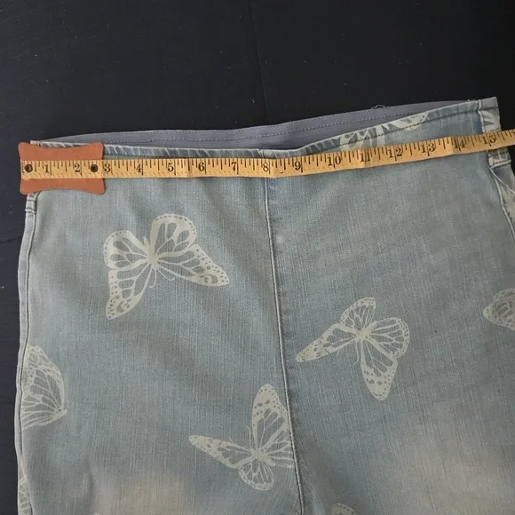 NWOT Junior No Boundaries  Light Blue Denim Bell Bottom Jeans Size M (7-9) - Picture 13 of 16